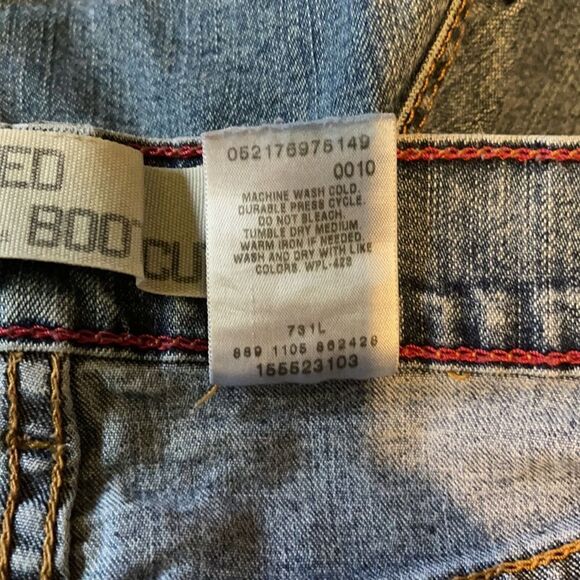 Levi's Vintage Y2K 550 Relaxed Boot Cut Jeans 12 - Picture 16 of 16